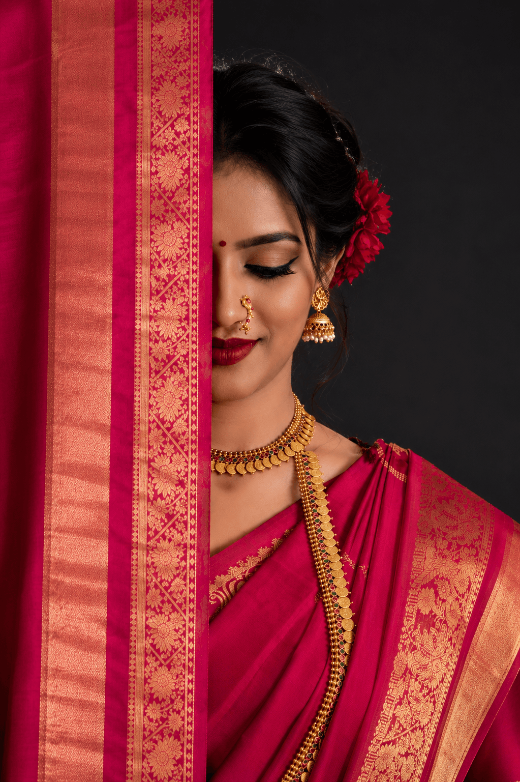 A woman in a Tant saree, daylight portrait