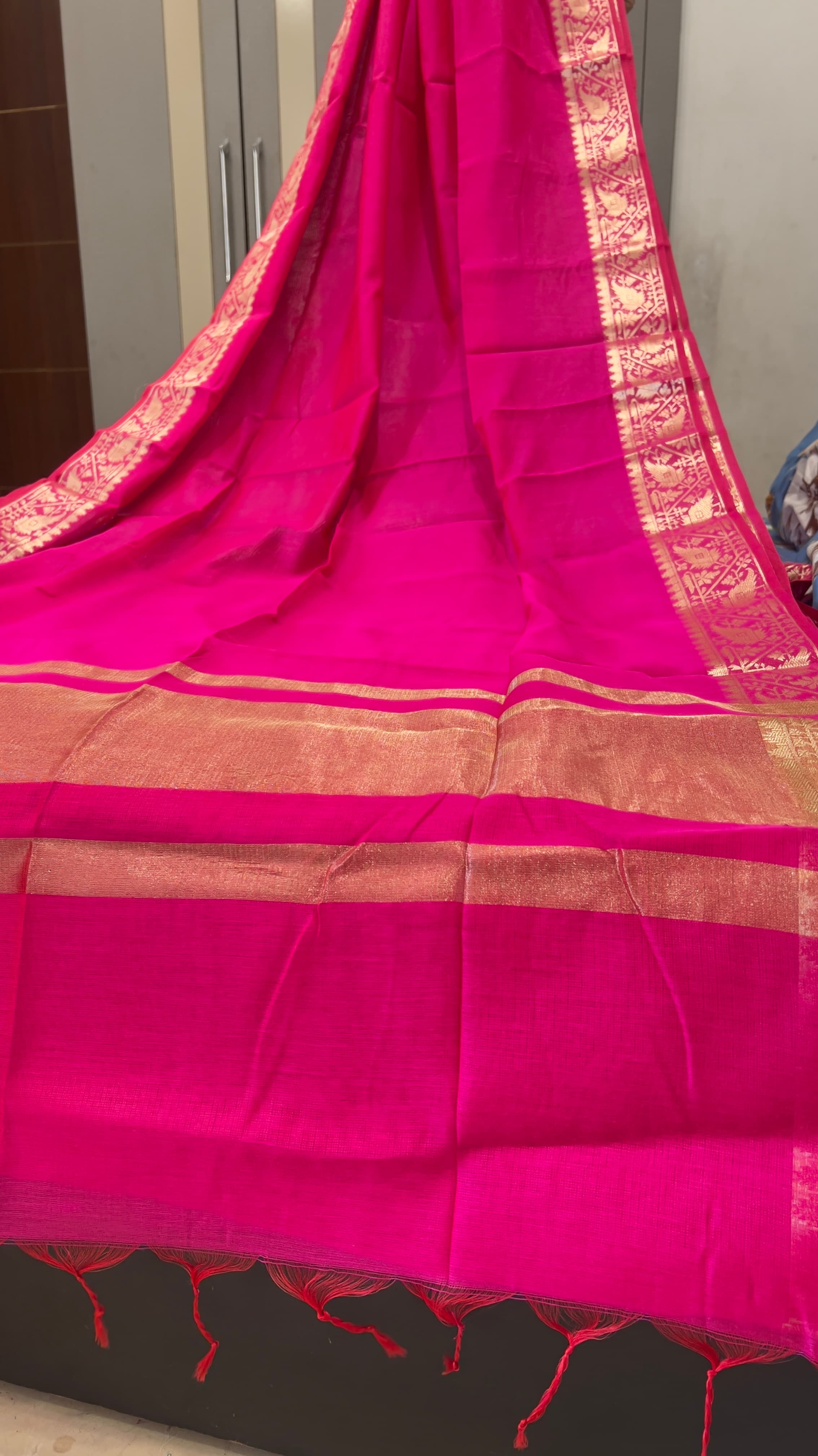 Kora Silk · border