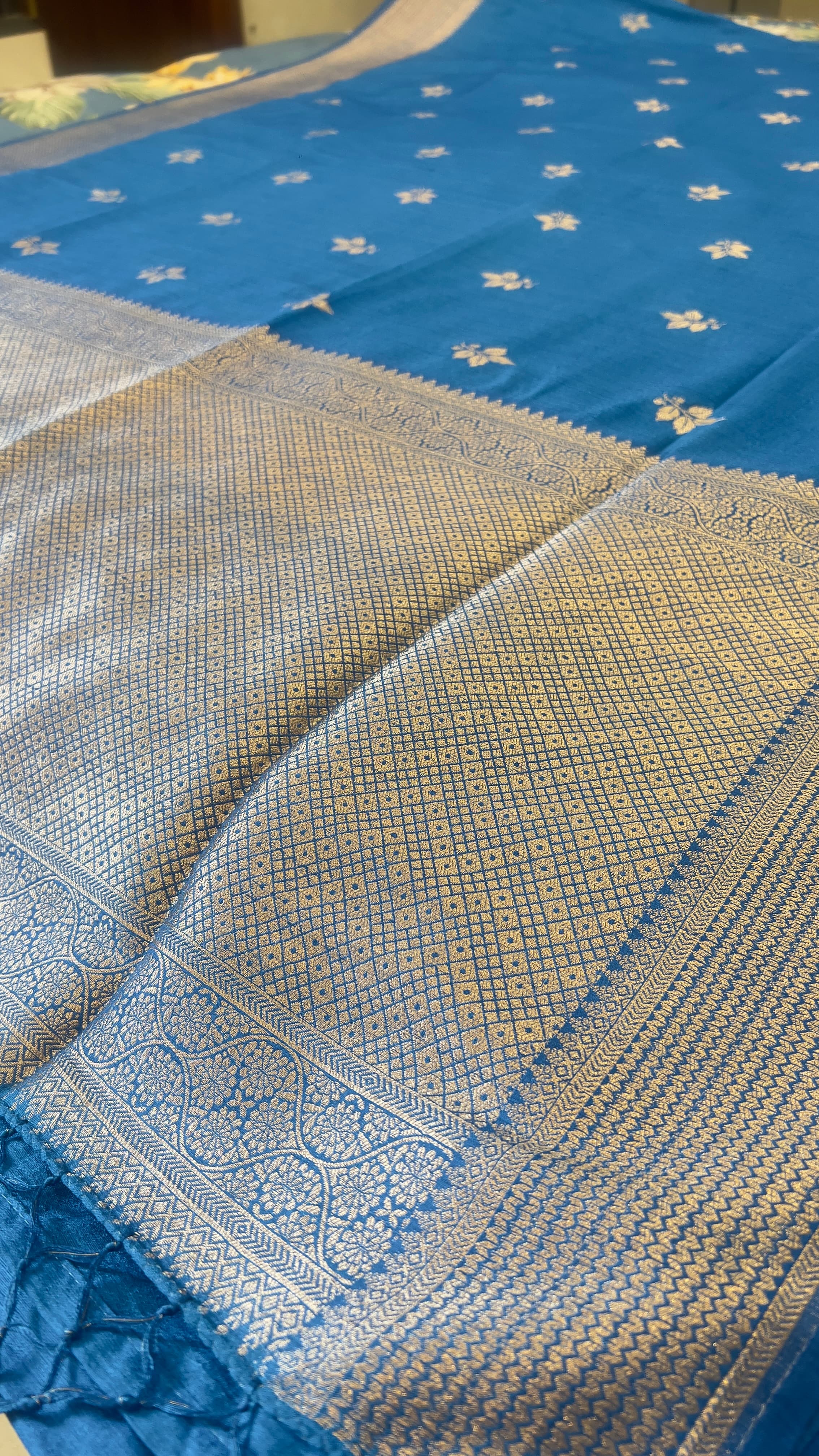 Matka Silk · pallu